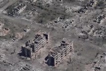 #foto Posnetki iz zraka: Strateško mesto Časiv Jar popolnoma uničeno, Ukrajinci izgubljajo nadzor