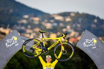Tuji mediji: Tadej Pogačar je in ostaja najboljši kolesar na svetu