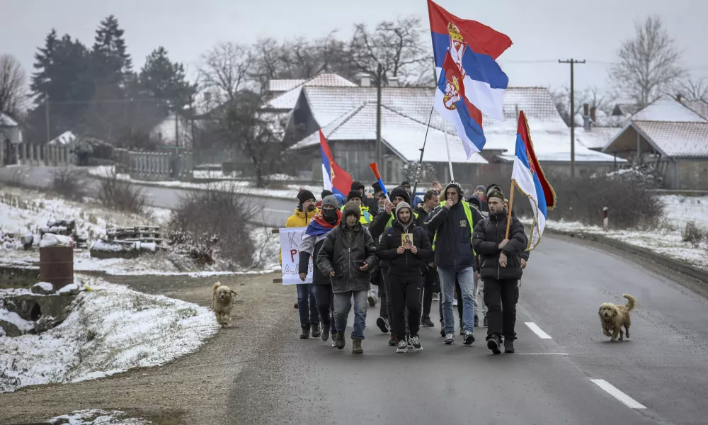 Protestniki pešačijo iz smeri Niša v Kragujevac15.2.2025 - Kragujevac - Srbija - študentski protest - Blokada Kragujevca v podporo študentom Foto: Luka Cjuha