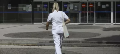 - 20.09.2023 - Pediatrična klinika UKC Ljubljana - obisk predsednika vlade Roberta Goloba, ki opravlja funkcijo ministra za zdravje, //FOTO: Luka Cjuha