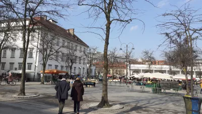 ﻿Ljubljanska tržnica Semenišče