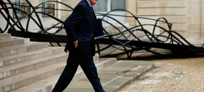 French Prime Minister Michel Barnier leaves following the weekly cabinet meeting at the Elysee Palace in Paris, France, November 27, 2024. REUTERS/Stephane Mahe